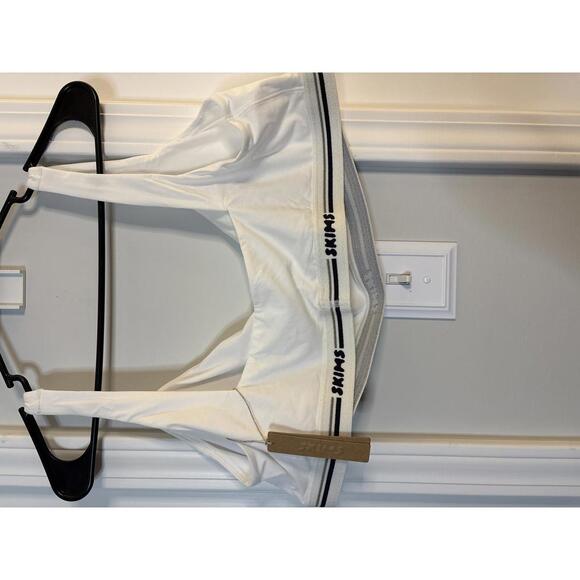 SKIMS White Bralette with Logo Band, Size 4X 362 - Picture 2 of 3